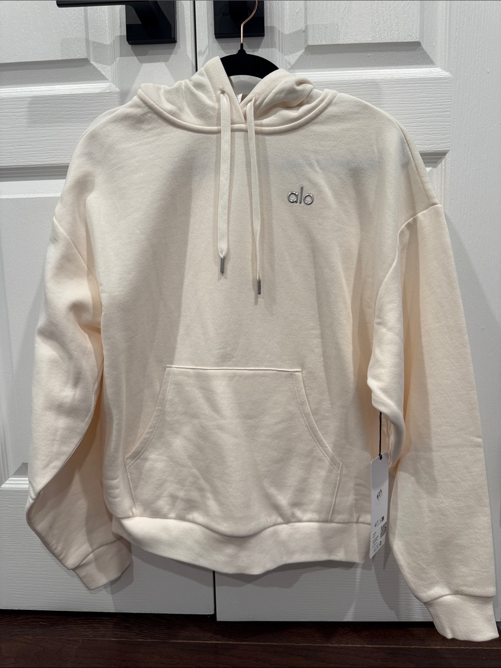 Alo Yoga Ivory Crewneck Hoodie - Pullover Sweatshirt